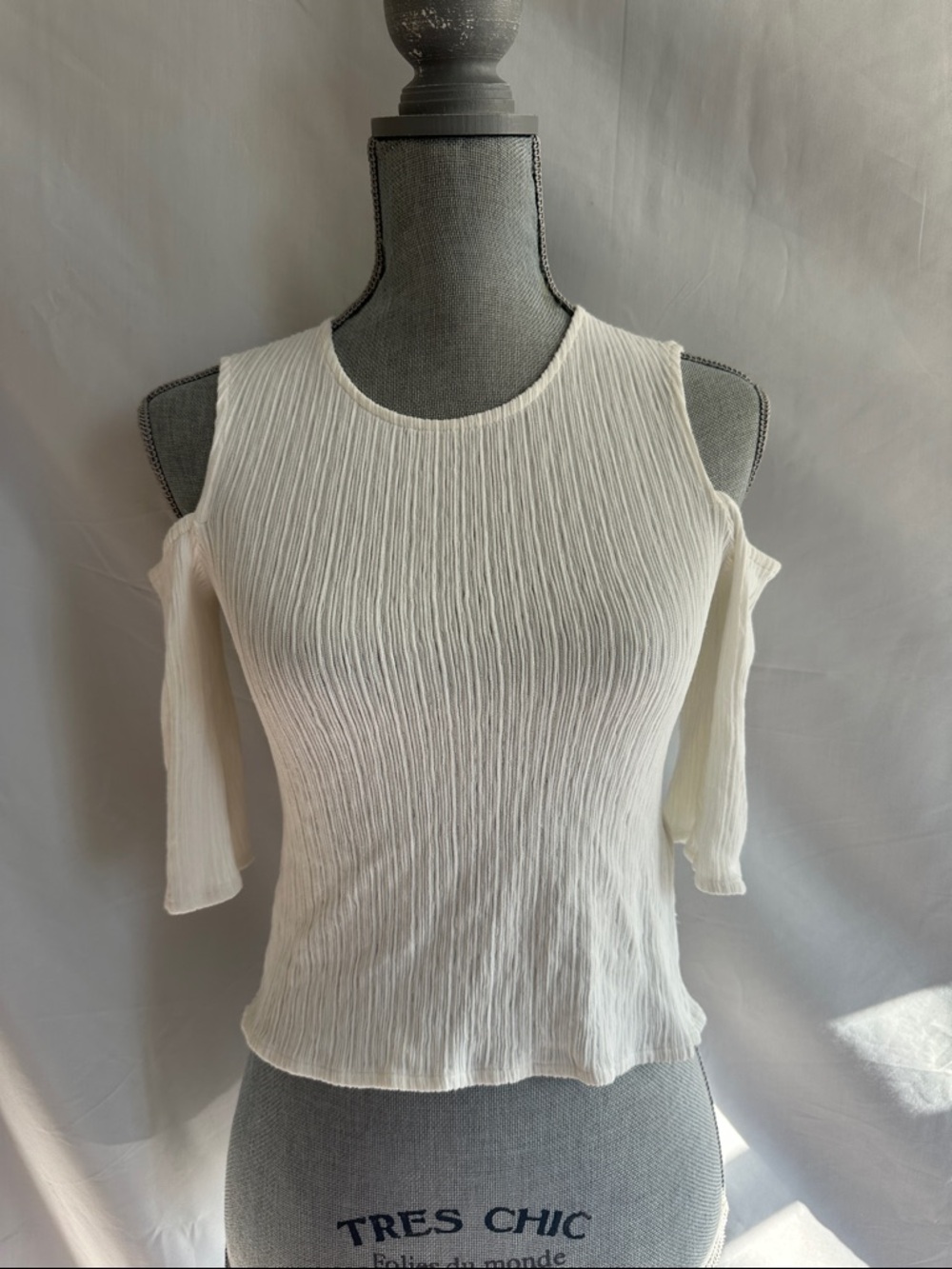 Maje Lina Textured Woven Top Size 1, US Small S Cold Shoulder in Ecru